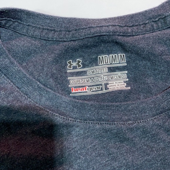 Under armour t-shirt - Picture 2 of 3